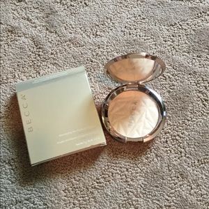 NIB Becca Pressed Highlighter - Vanilla Quartz